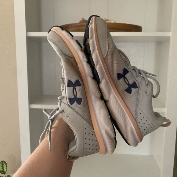 Under Armour Gray Mesh Charged Assert 8 Light Weight Running Sneakers - Picture 8 of 13